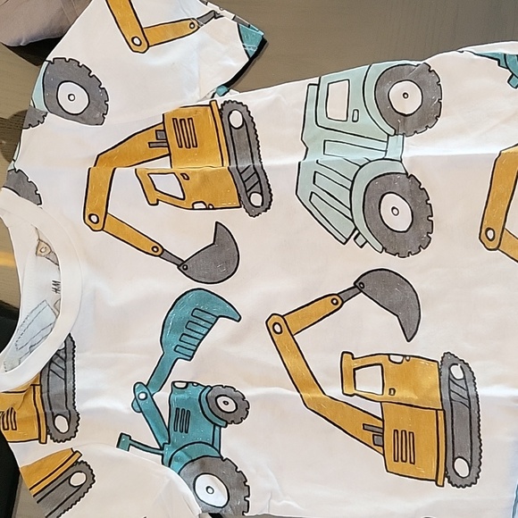 H&M Boys Short Sleeve T-shirts s: 4-6T - Picture 5 of 16